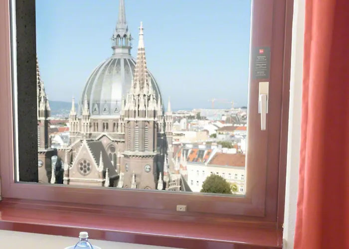 Ibis Mariahilf Hotel 3*